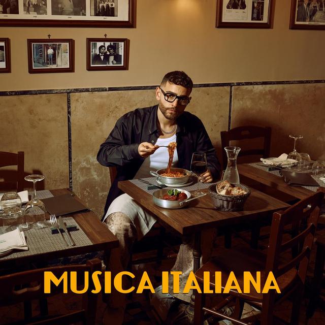 Album cover art for Musica Italiana